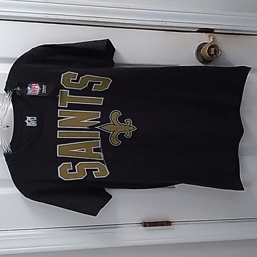 🔥🔥 (3/$20) 
New Orleans Saints shirt size small